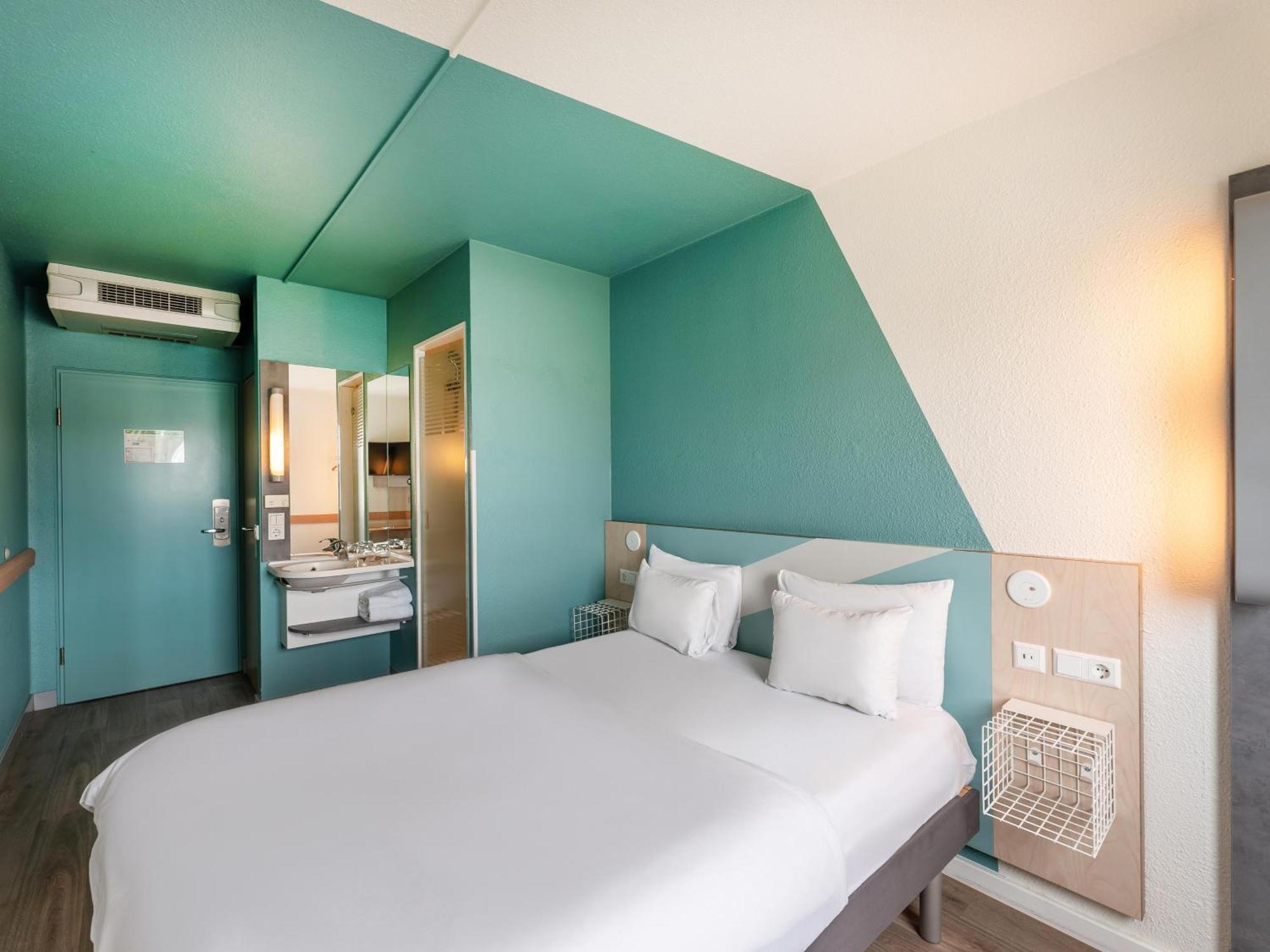 B&B Hotel Koeln-Porz ภายนอก รูปภาพ